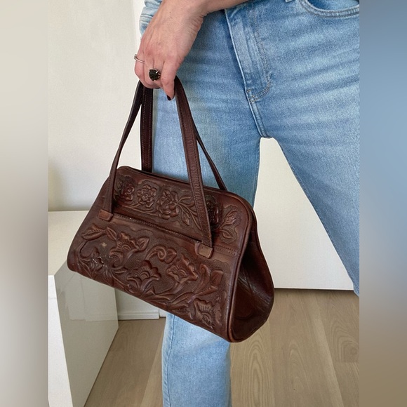 VINTAGE Boho 60-70’s hippy, embossed rose, rich brown leather S-M handbag - Picture 5 of 16